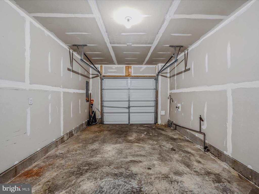 243 DREXEL CT
