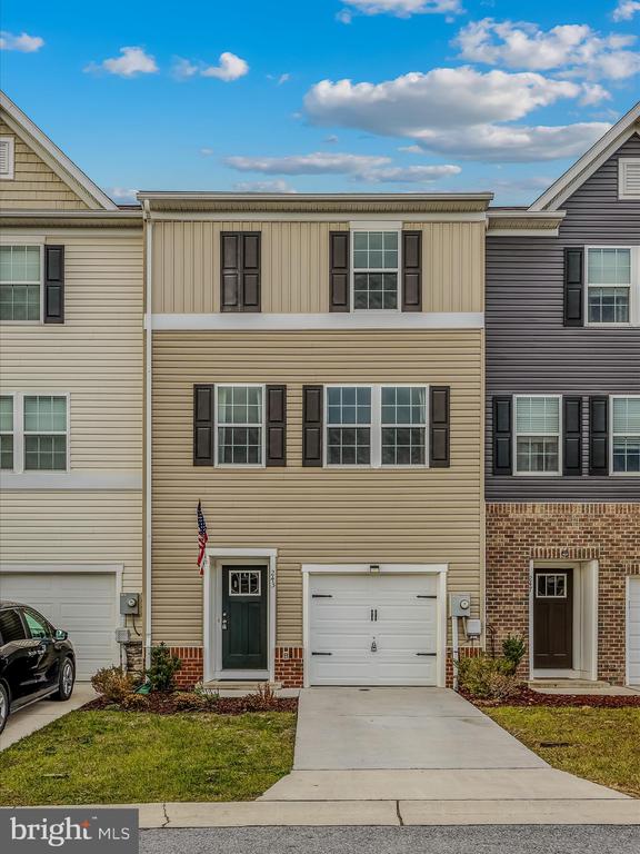243 DREXEL CT