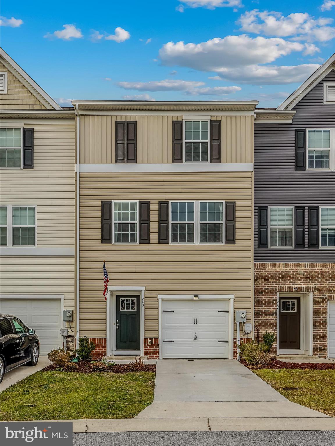 243 DREXEL CT