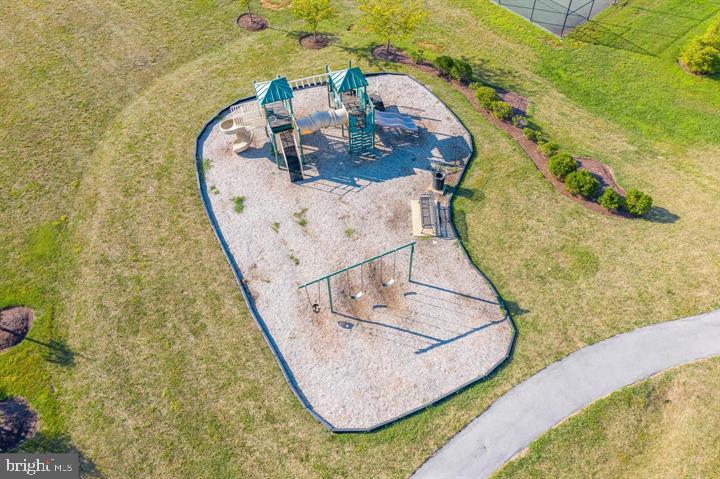 425 Hillsdale Place