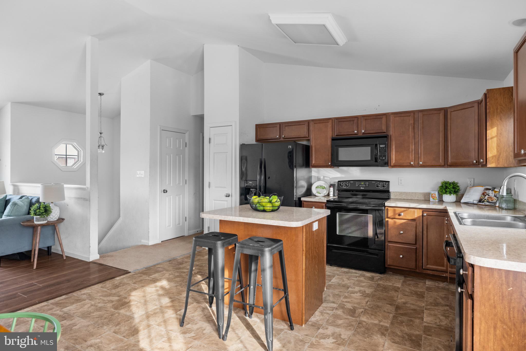145 Eisenhower Cir