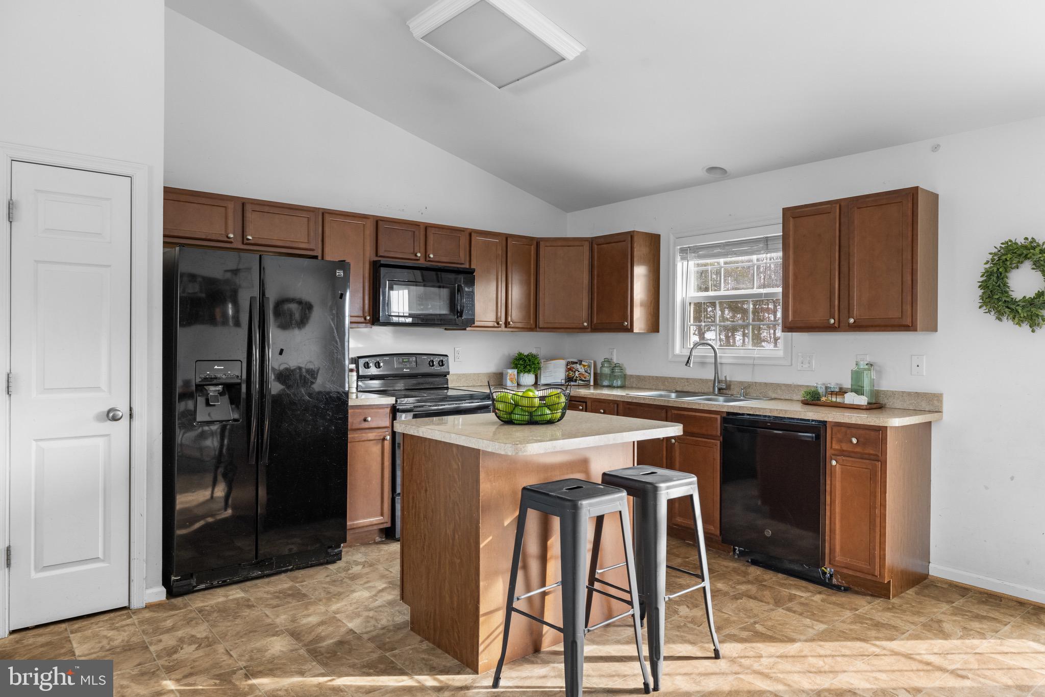 145 Eisenhower Cir