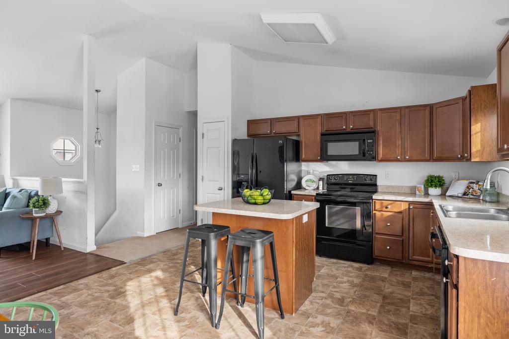145 Eisenhower Cir