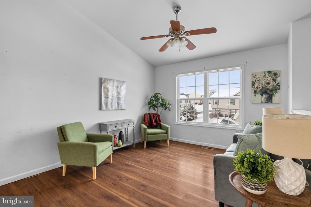 145 Eisenhower Cir