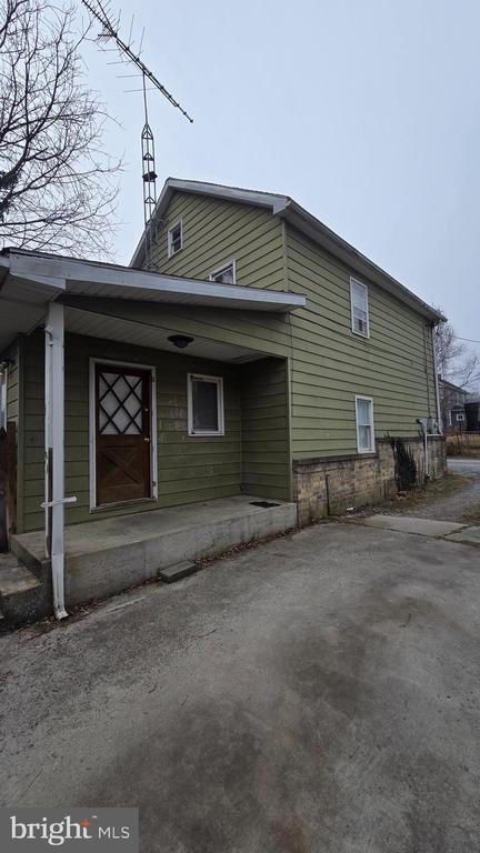 623-1/2 Virginia Ave