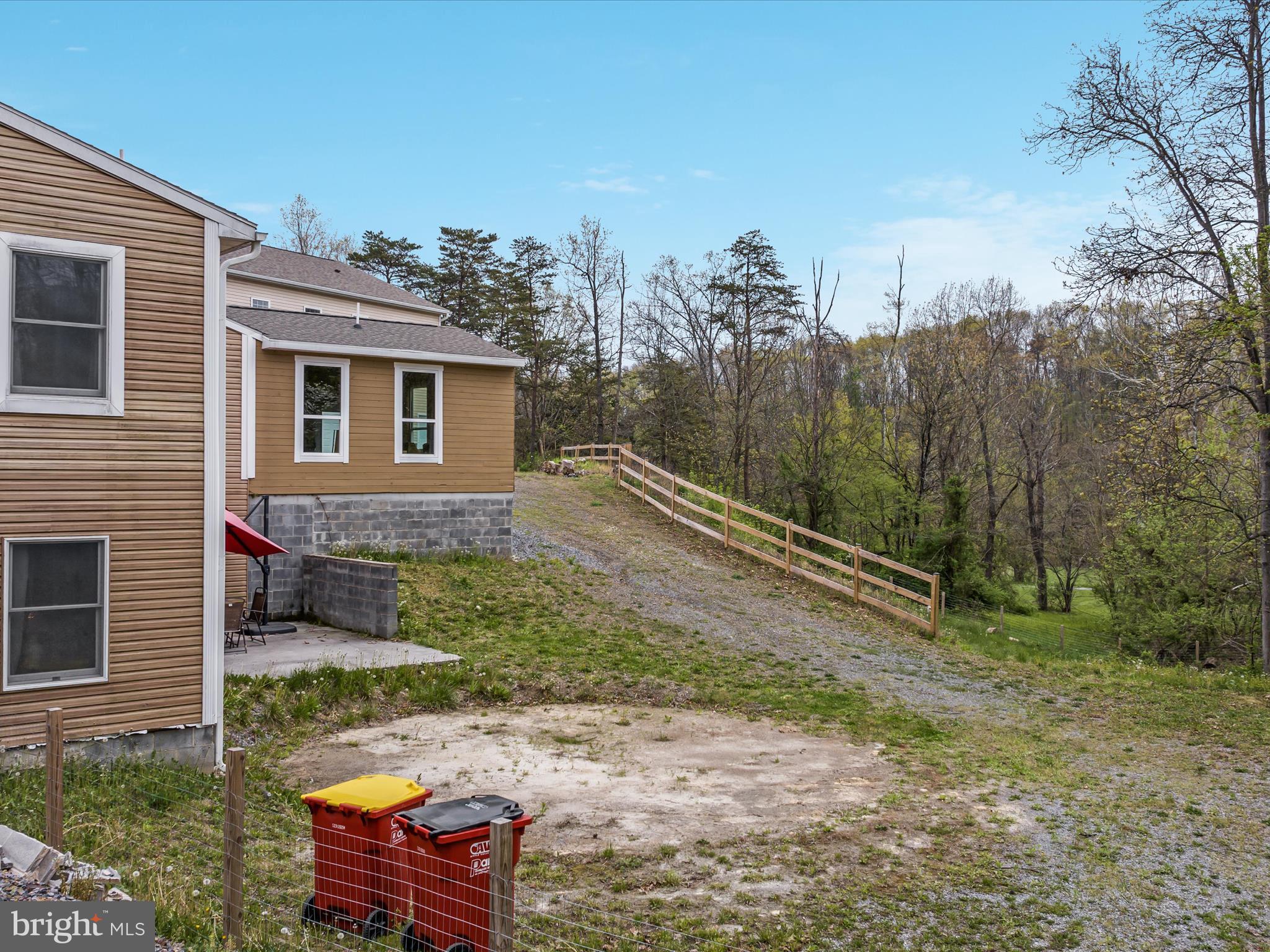 838 Dollar Ln