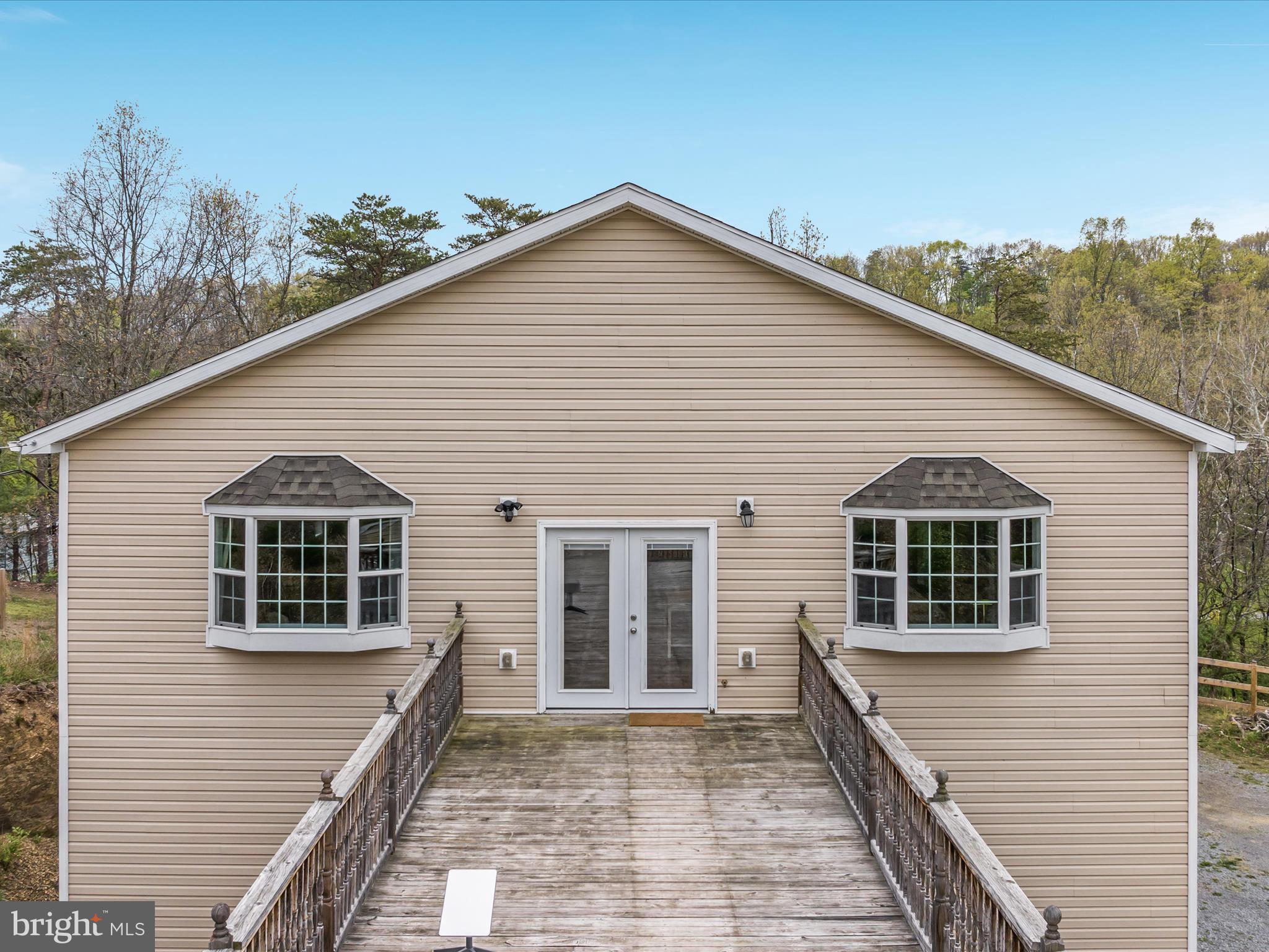 838 Dollar Ln