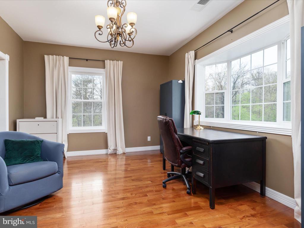 838 Dollar Ln