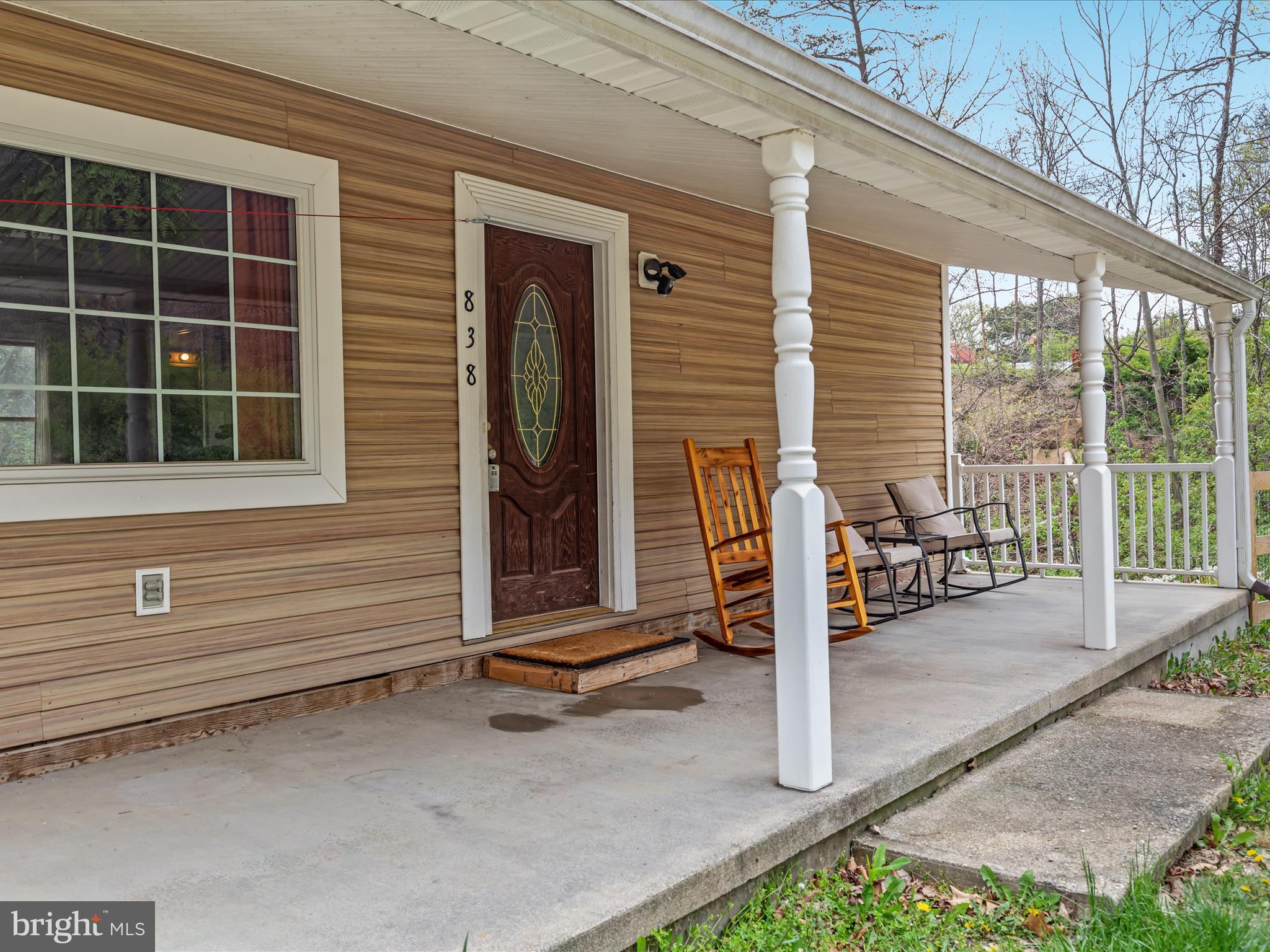 838 Dollar Ln