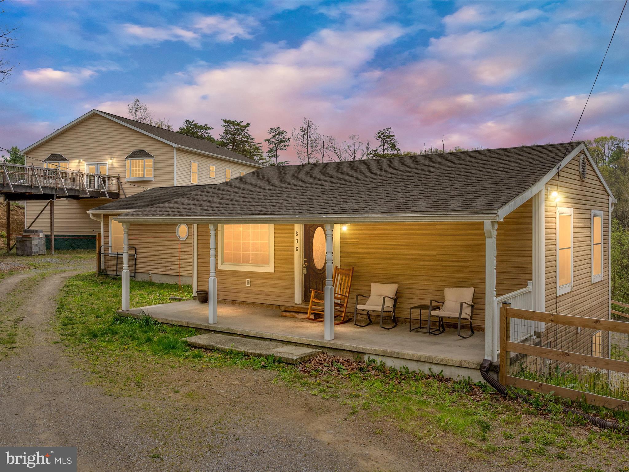 838 Dollar Ln