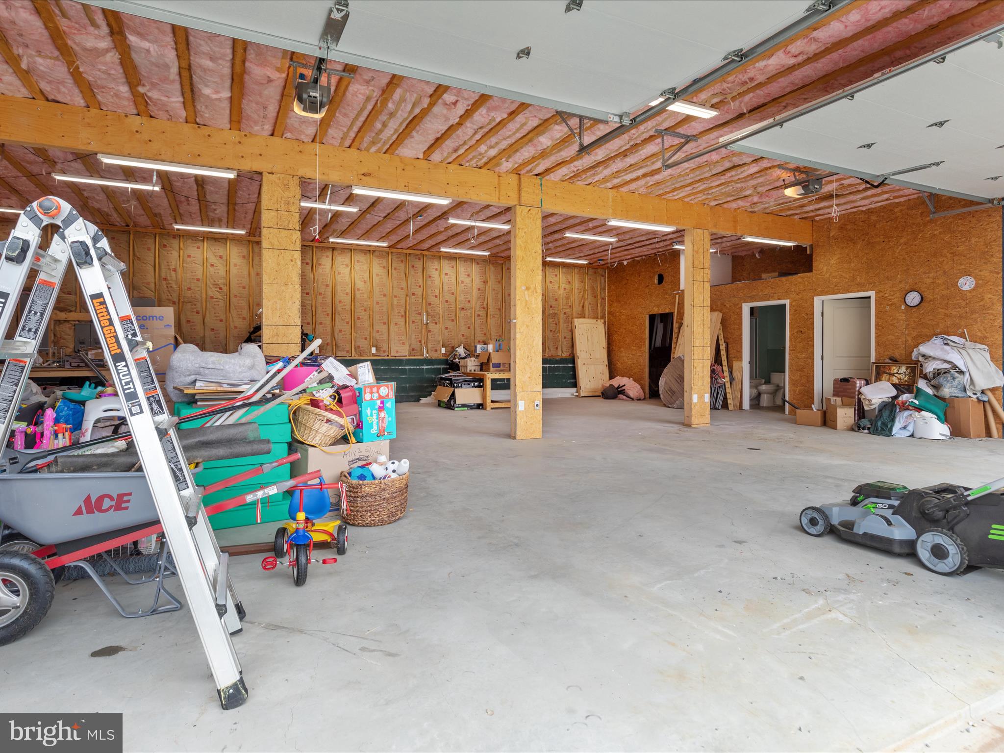 838 Dollar Ln