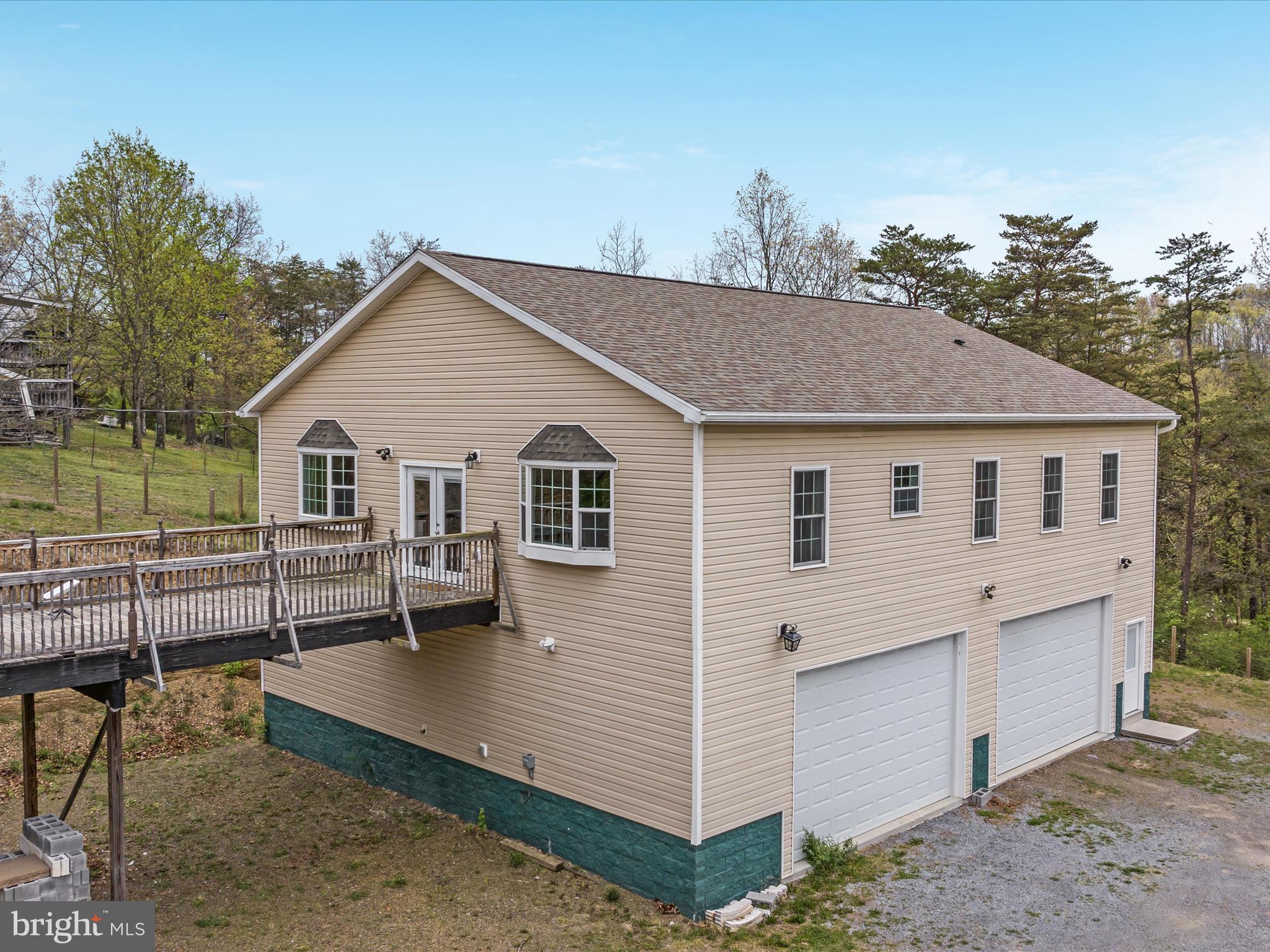 838 Dollar Ln