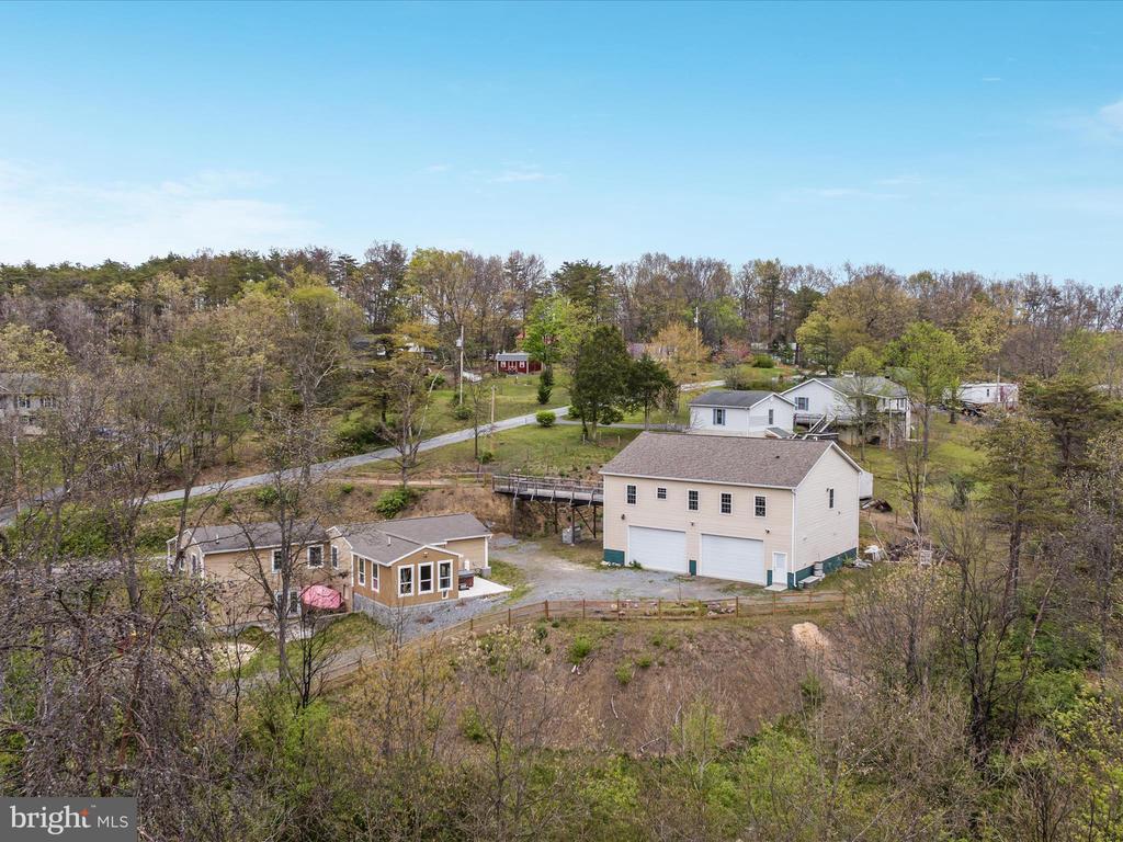 838 Dollar Ln