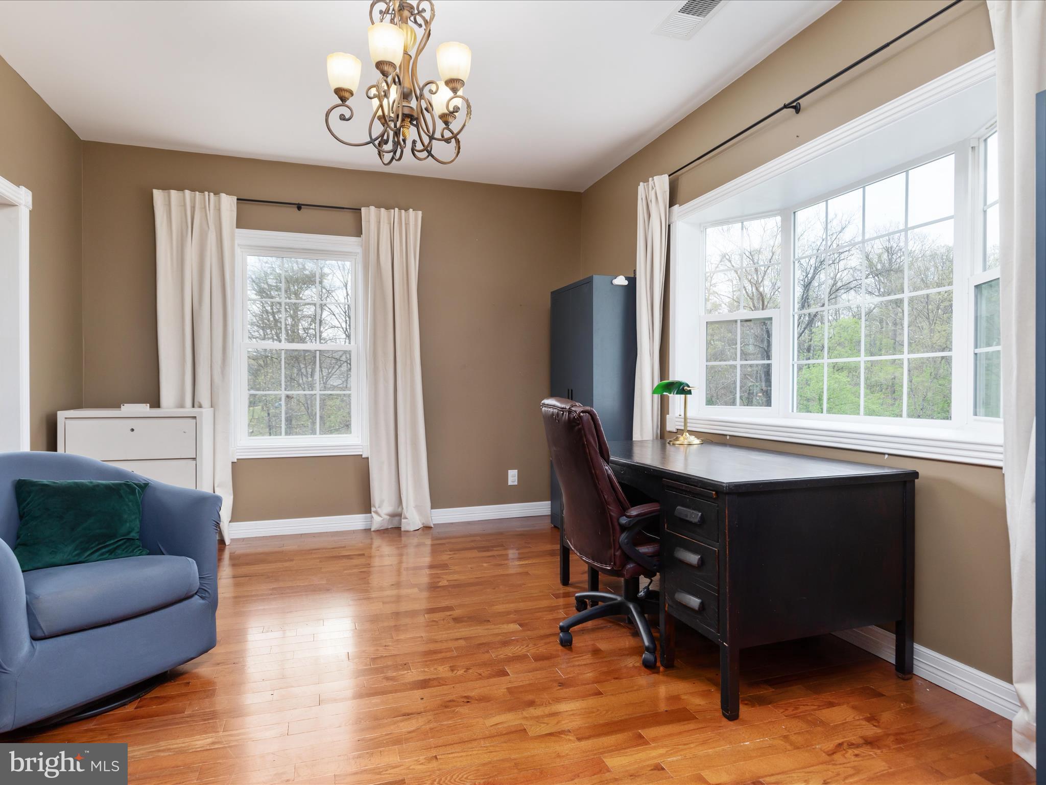 838 Dollar Ln
