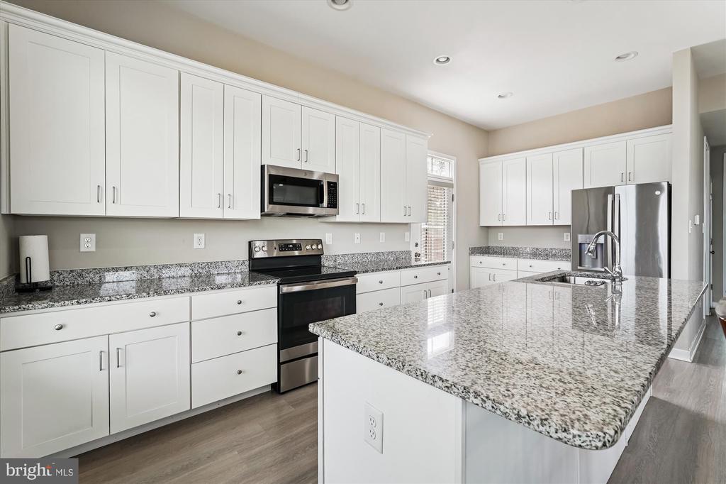 132 SANIBEL WAY