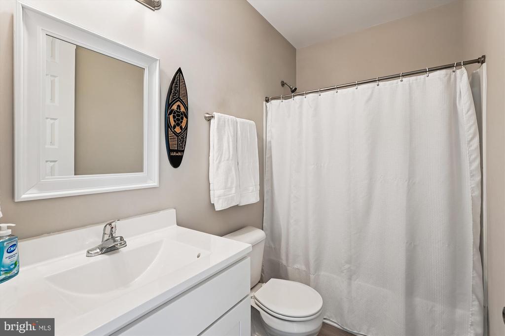 132 SANIBEL WAY
