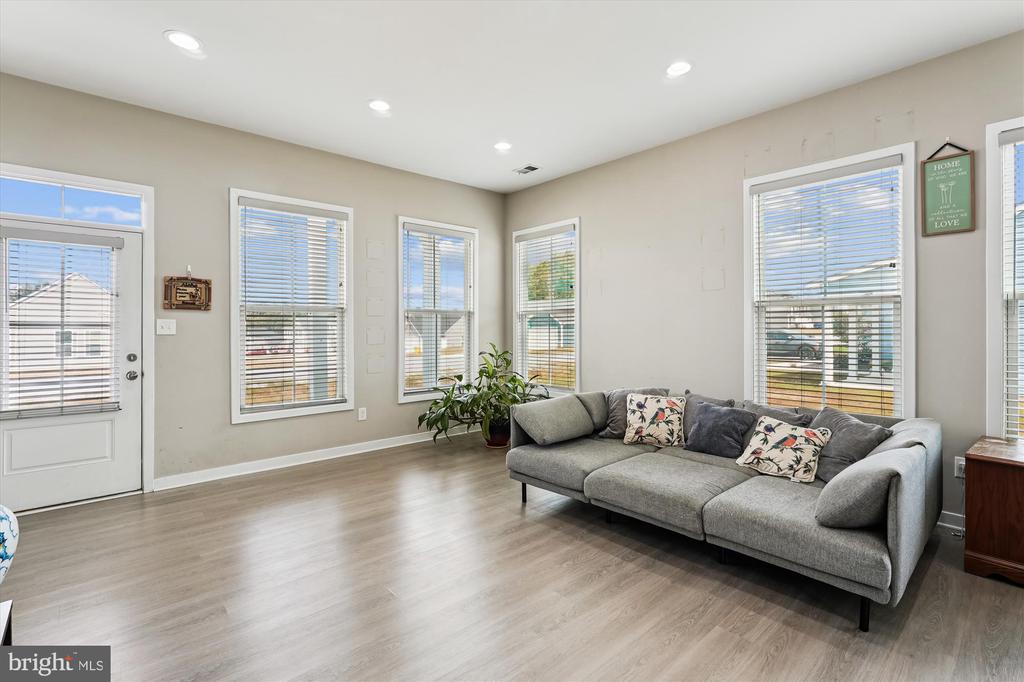 132 SANIBEL WAY