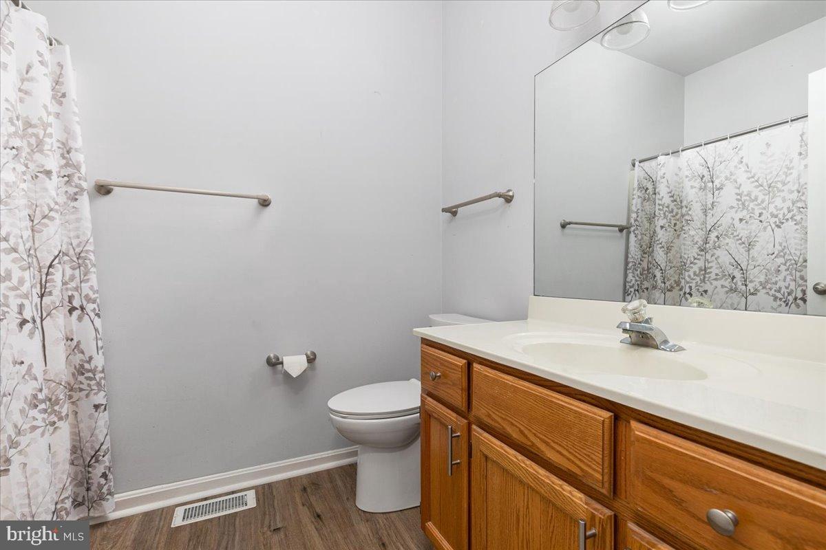 14 AMBLER LANE