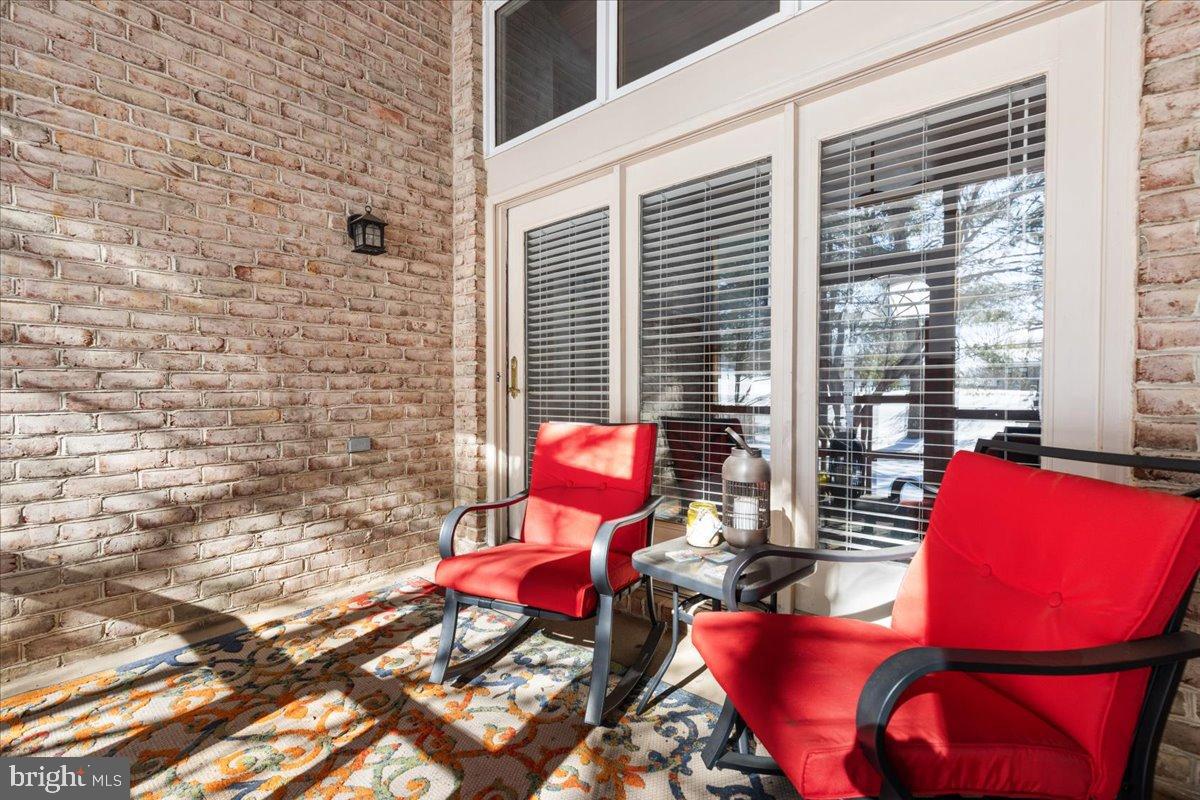 14 AMBLER LANE