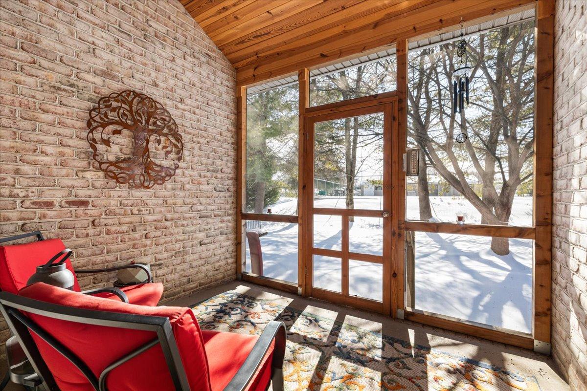 14 AMBLER LANE