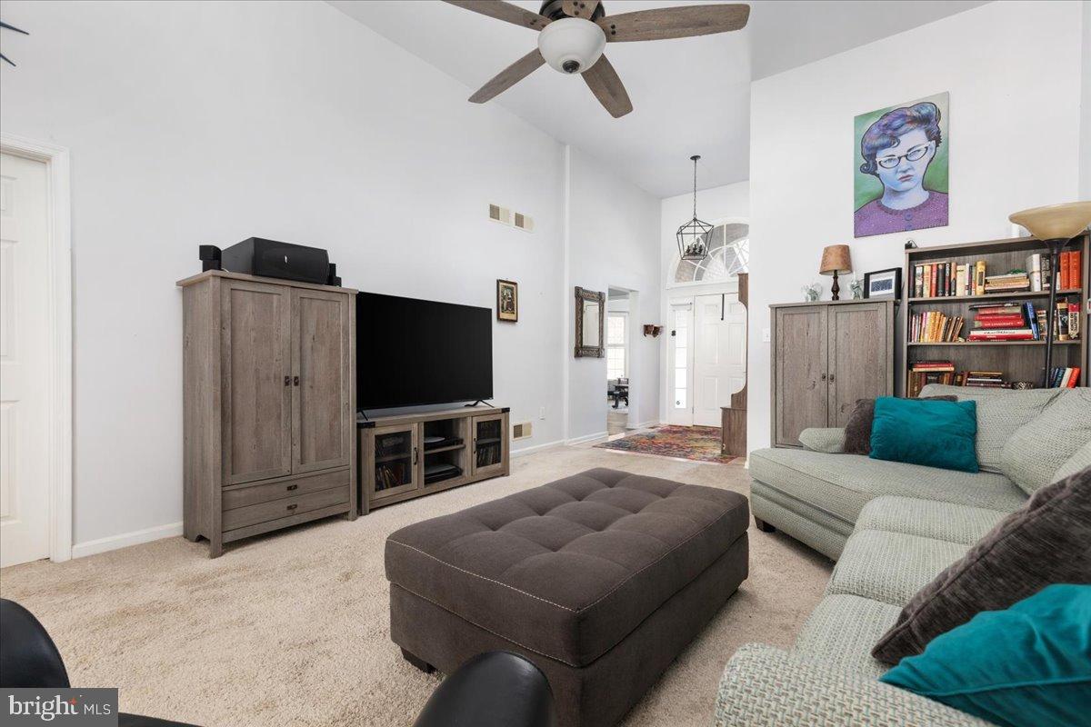 14 AMBLER LANE