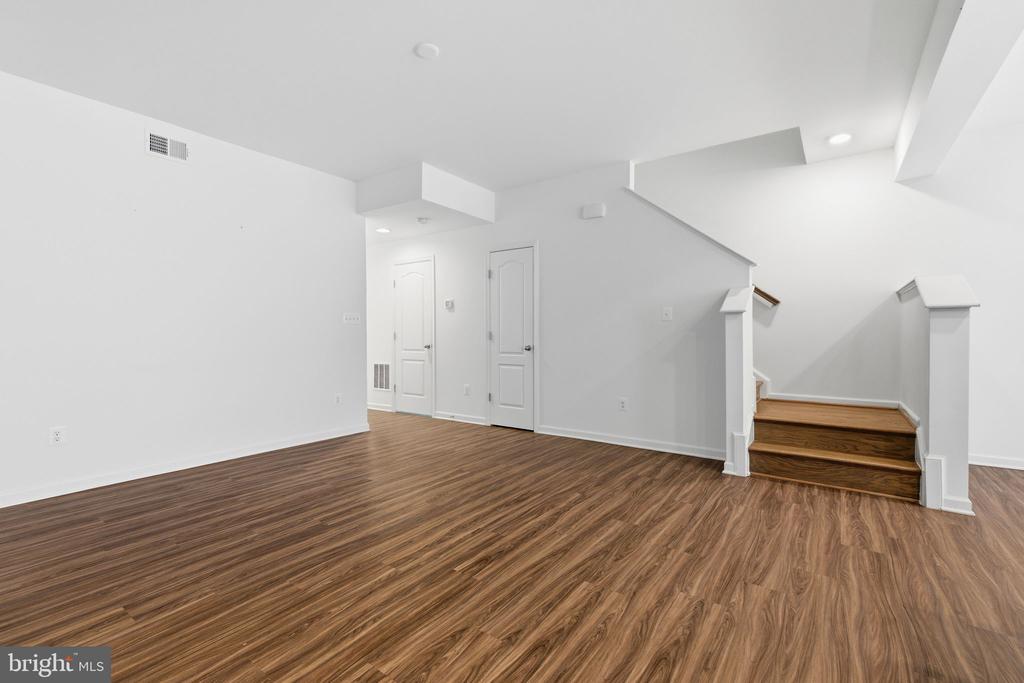 27 KIRBY COURT