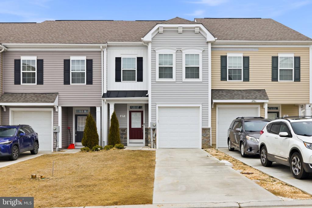 27 KIRBY COURT