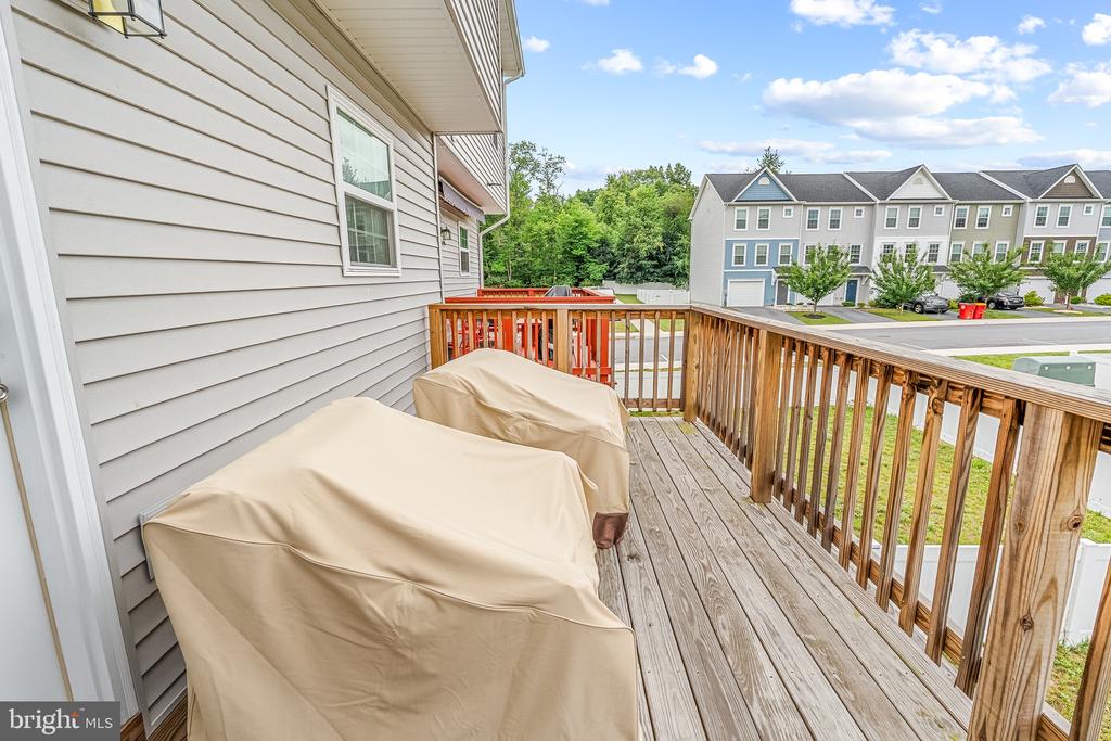 38 STARTING GATE PLACE
