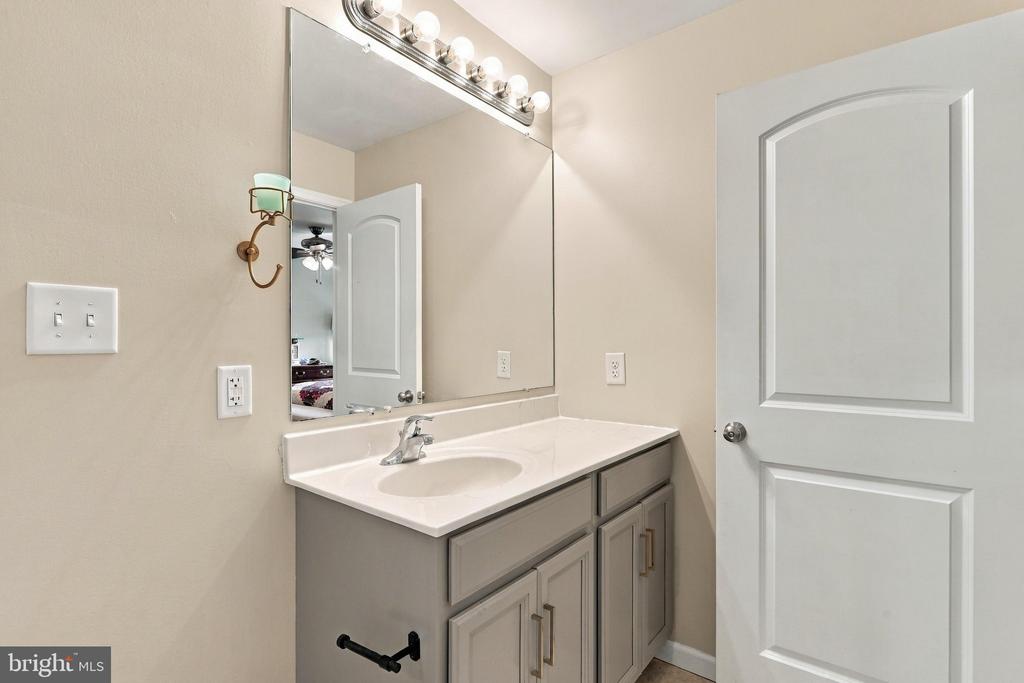 238 BASIN DRIVE