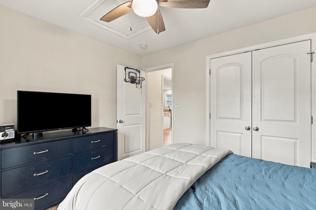 238 BASIN DRIVE