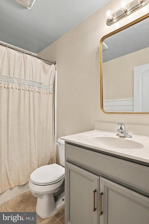 238 BASIN DRIVE