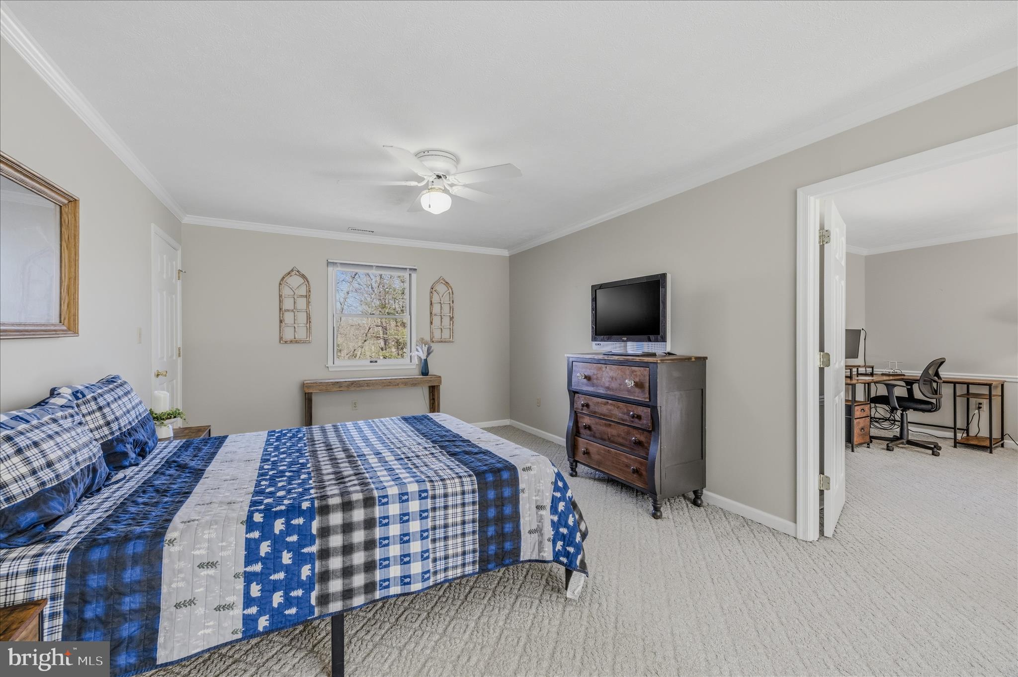 580 BRAEBURN DRIVE