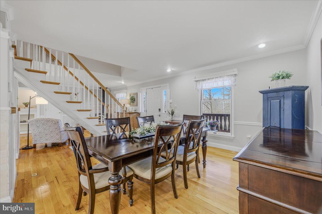 580 BRAEBURN DRIVE
