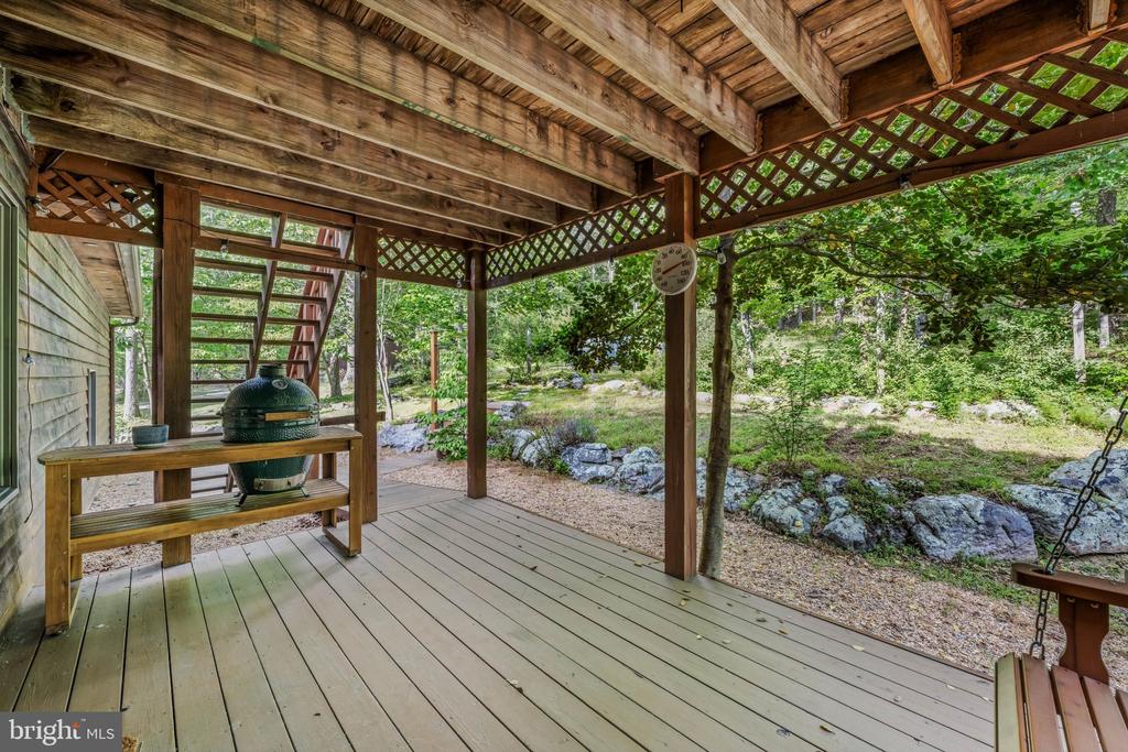 580 BRAEBURN DRIVE