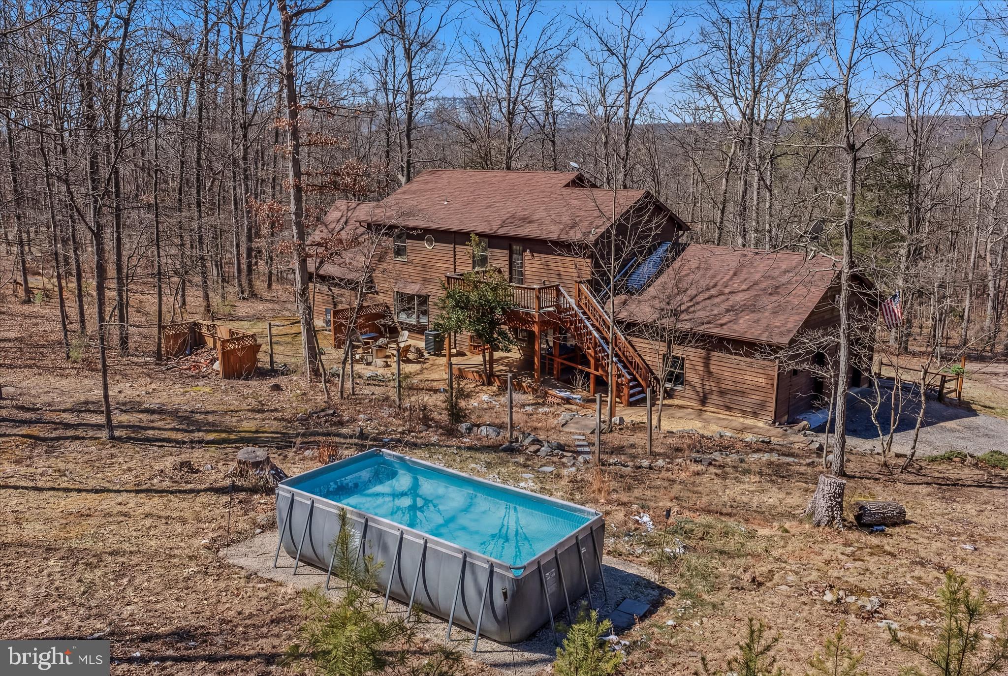 580 BRAEBURN DRIVE