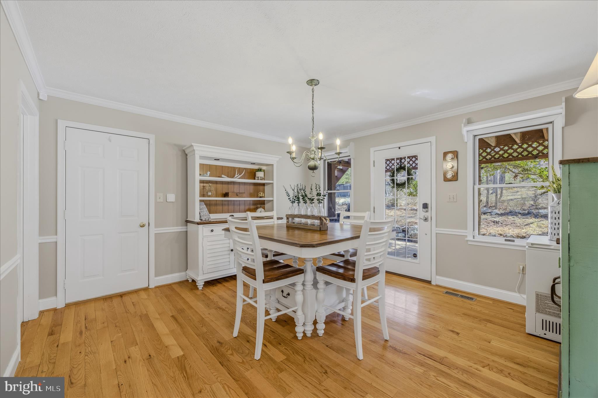 580 BRAEBURN DRIVE