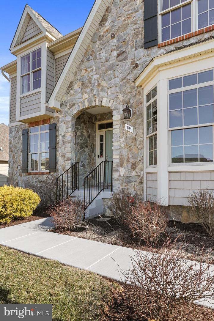 89 POTOMAC CROSSING STREET