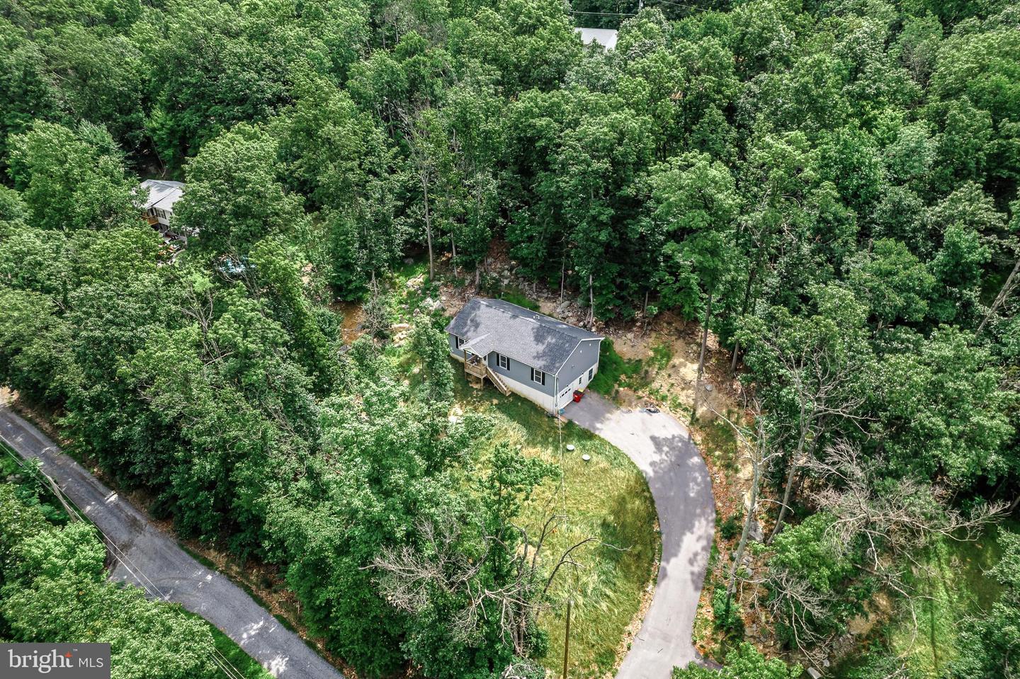 1496 ROLLING LANE