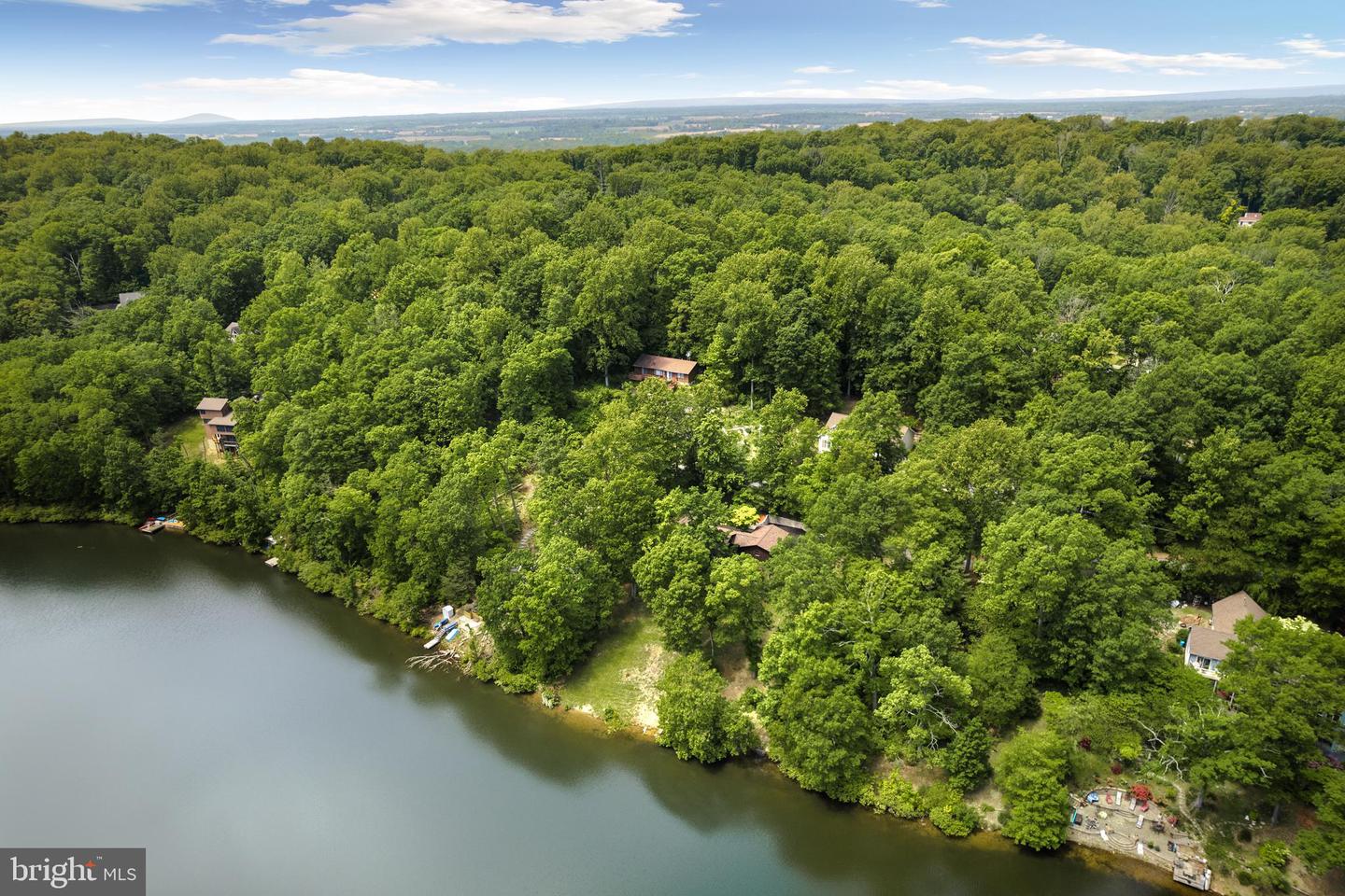 87 LAKESIDE DRIVE