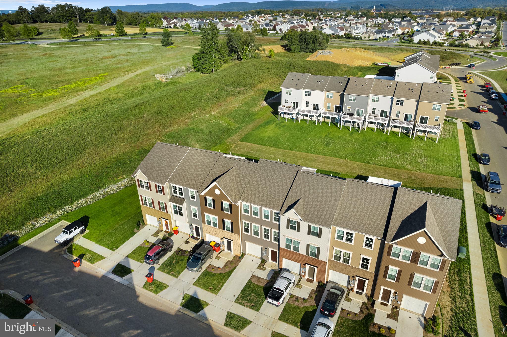 98 Extrovert Drive Dr