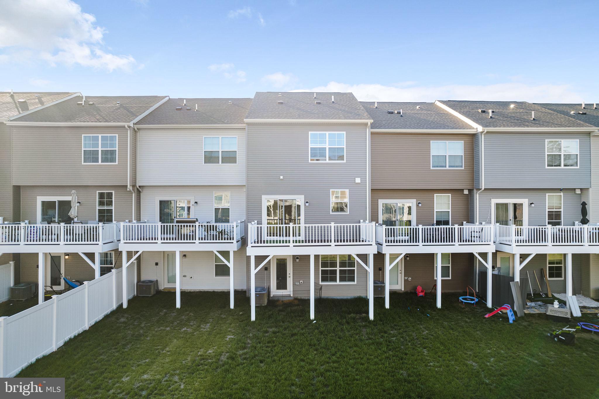 98 Extrovert Drive Dr
