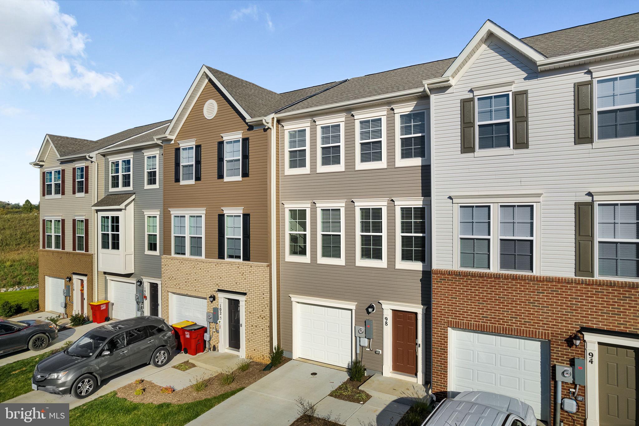 98 Extrovert Drive Dr