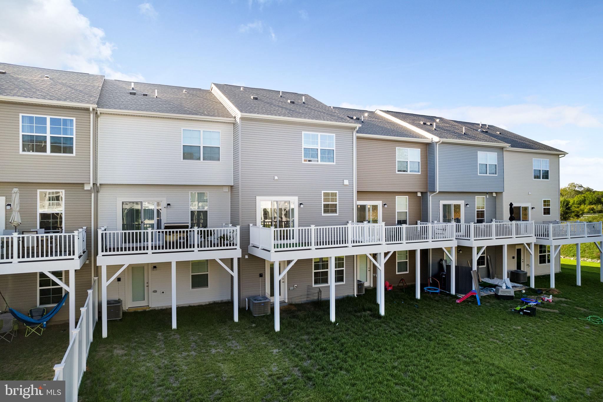 98 Extrovert Drive Dr