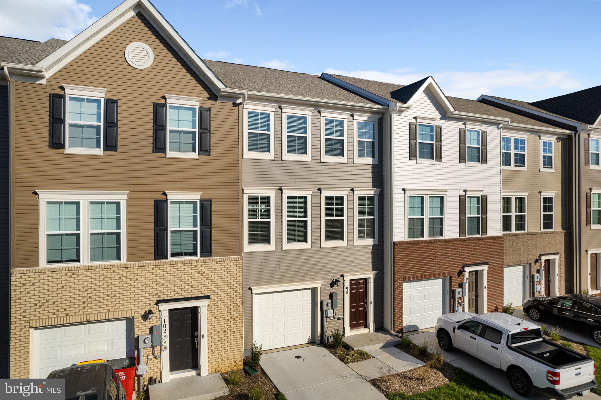 98 Extrovert Drive Dr