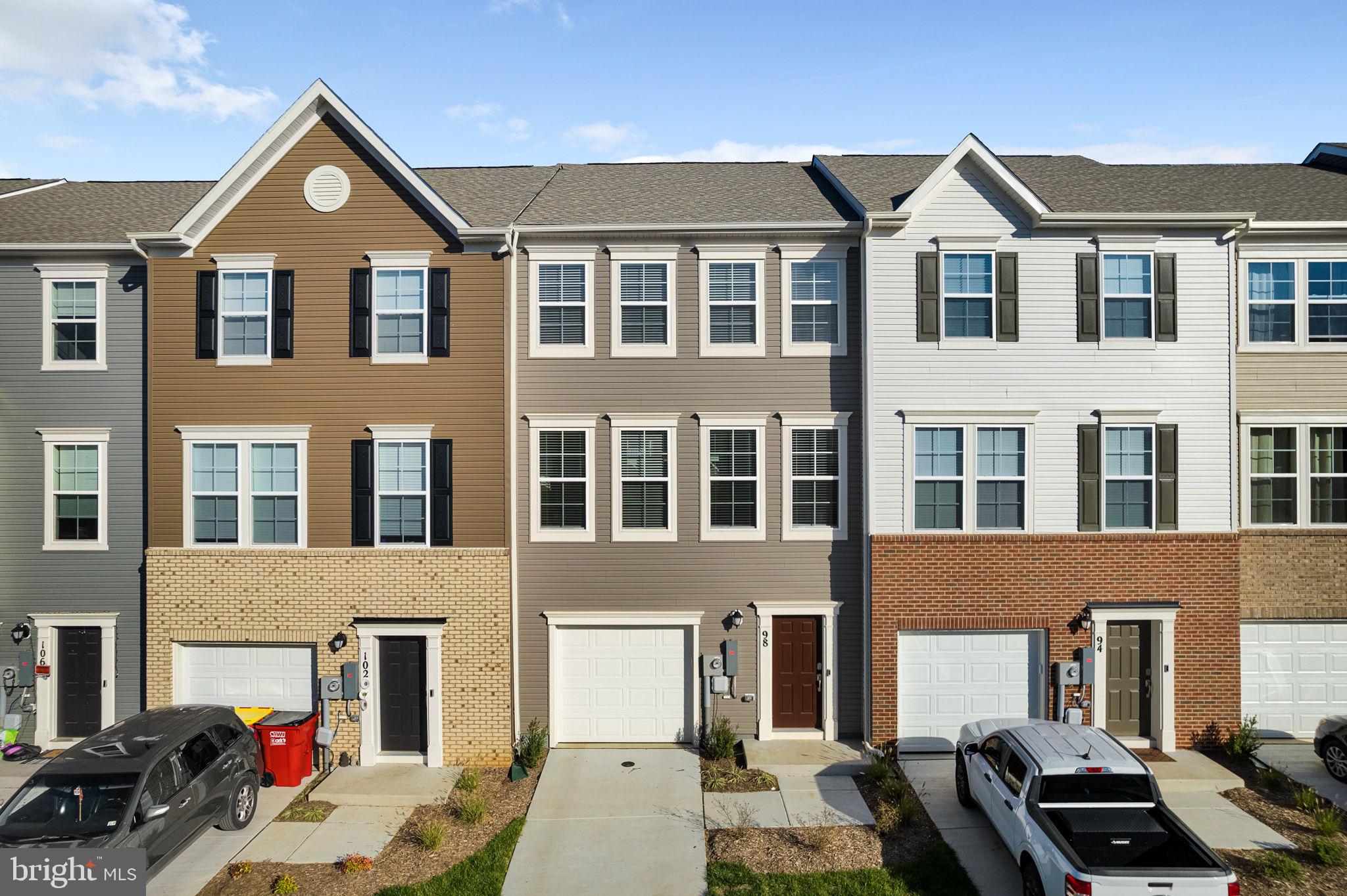 98 Extrovert Drive Dr