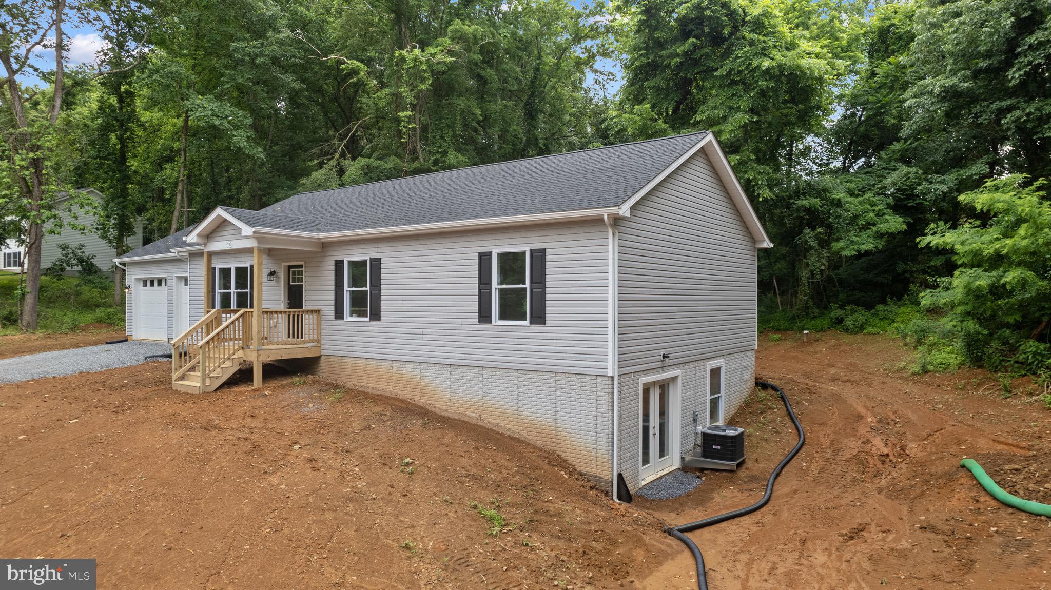190 Dawn Lane Ln