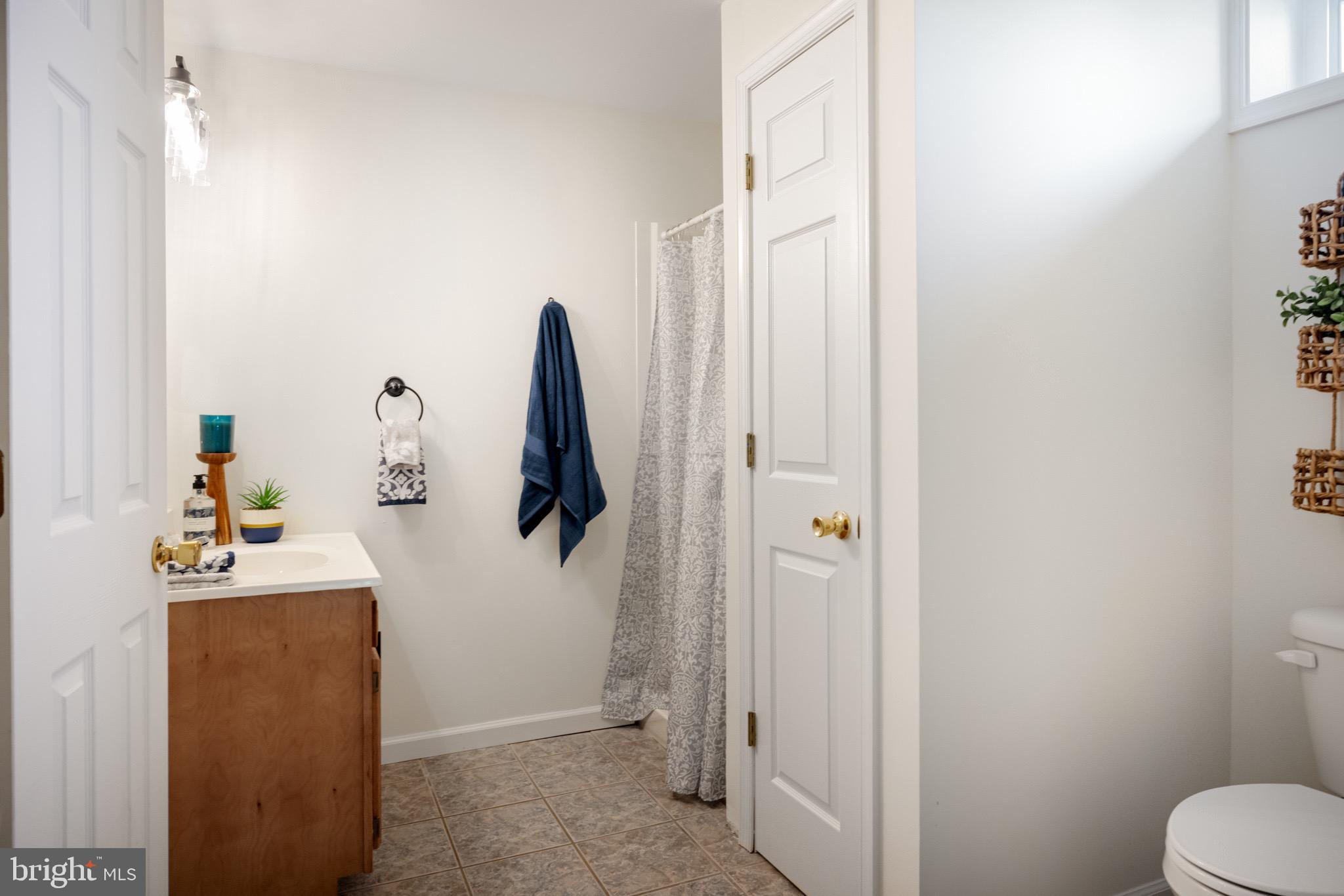 78 Fairview Dr