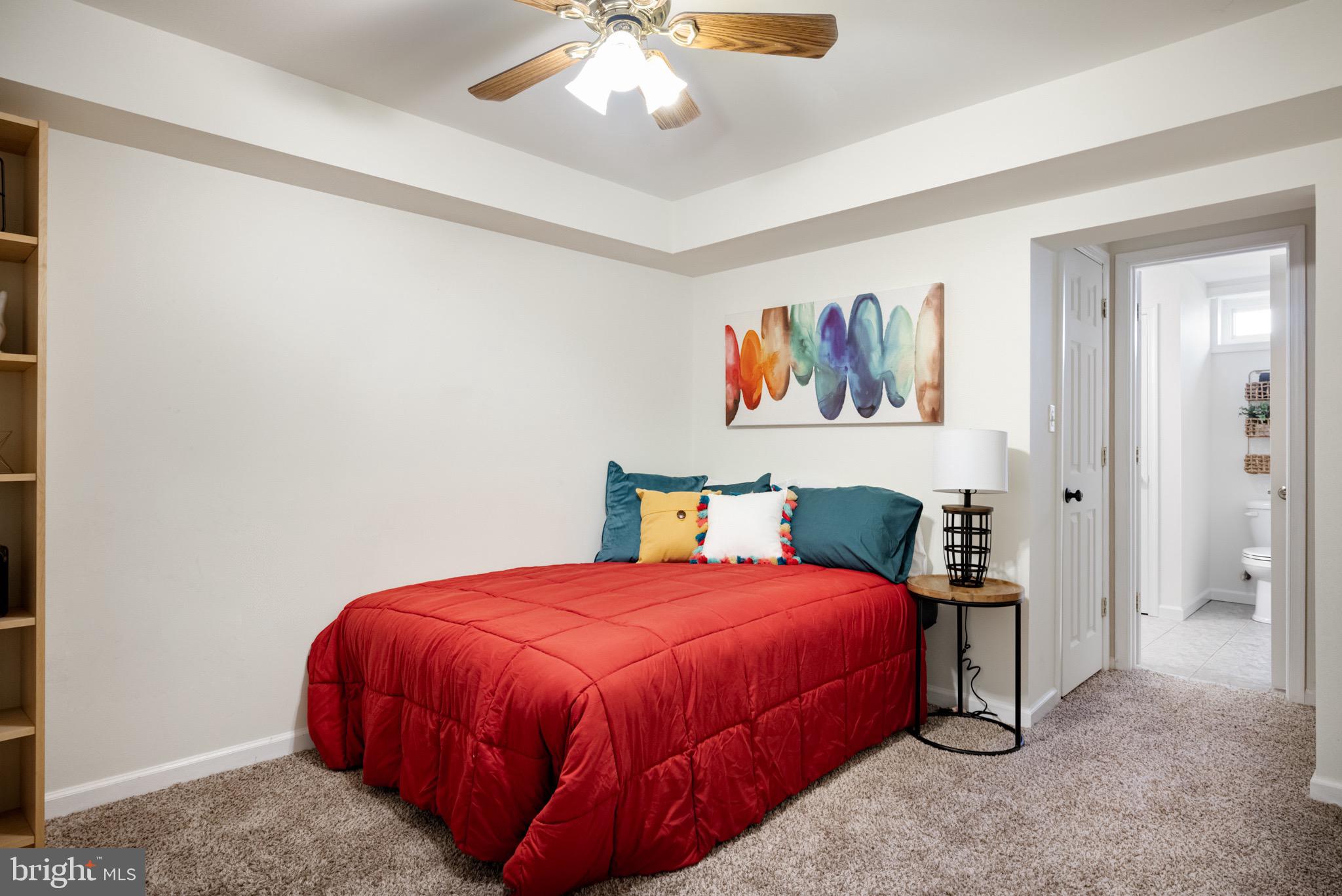 78 Fairview Dr