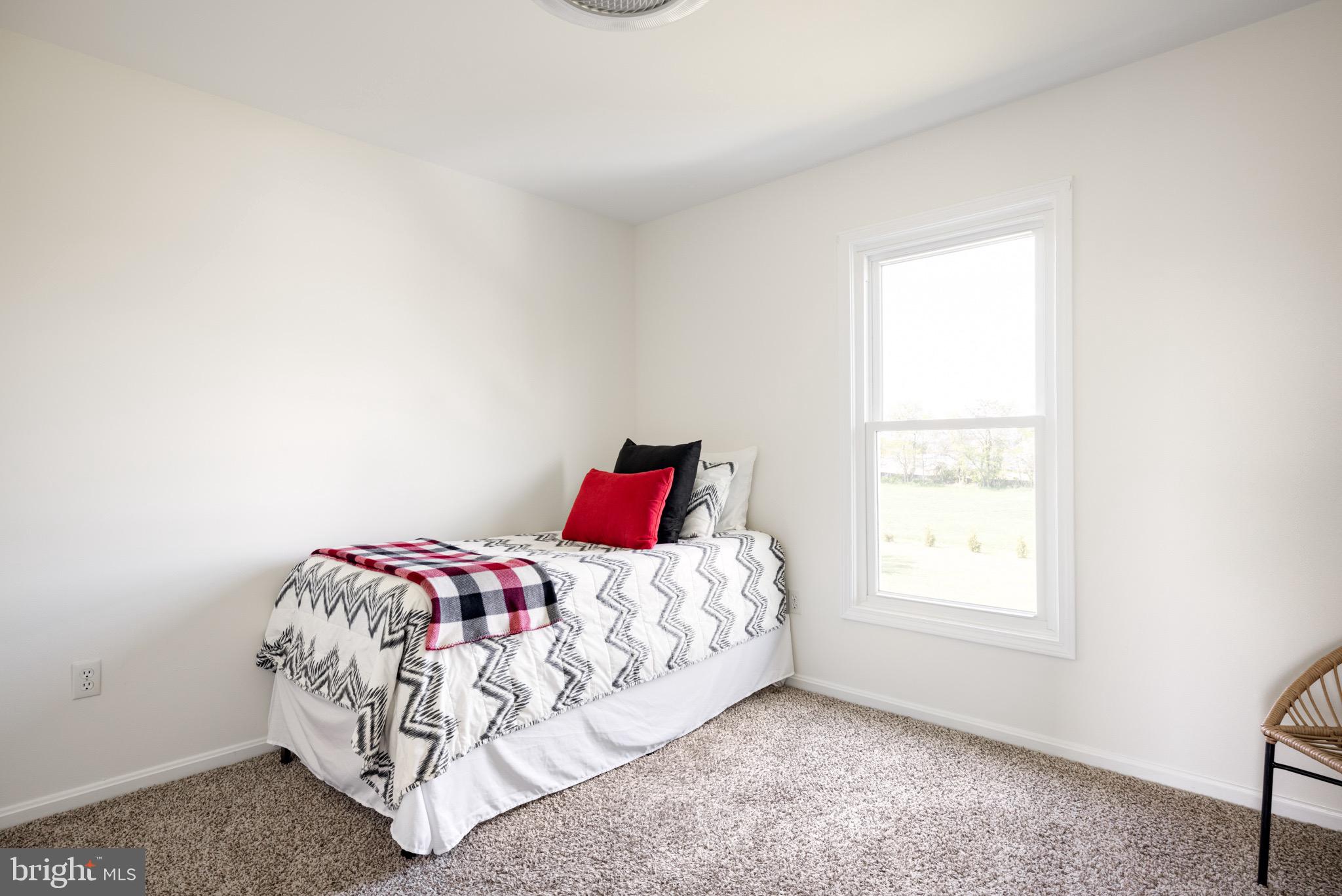 78 Fairview Dr