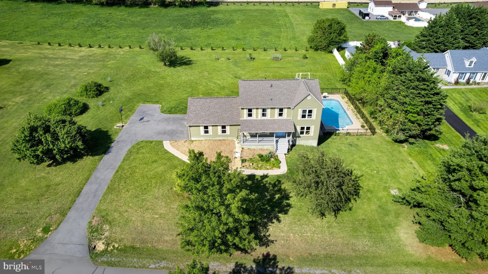 78 Fairview Dr